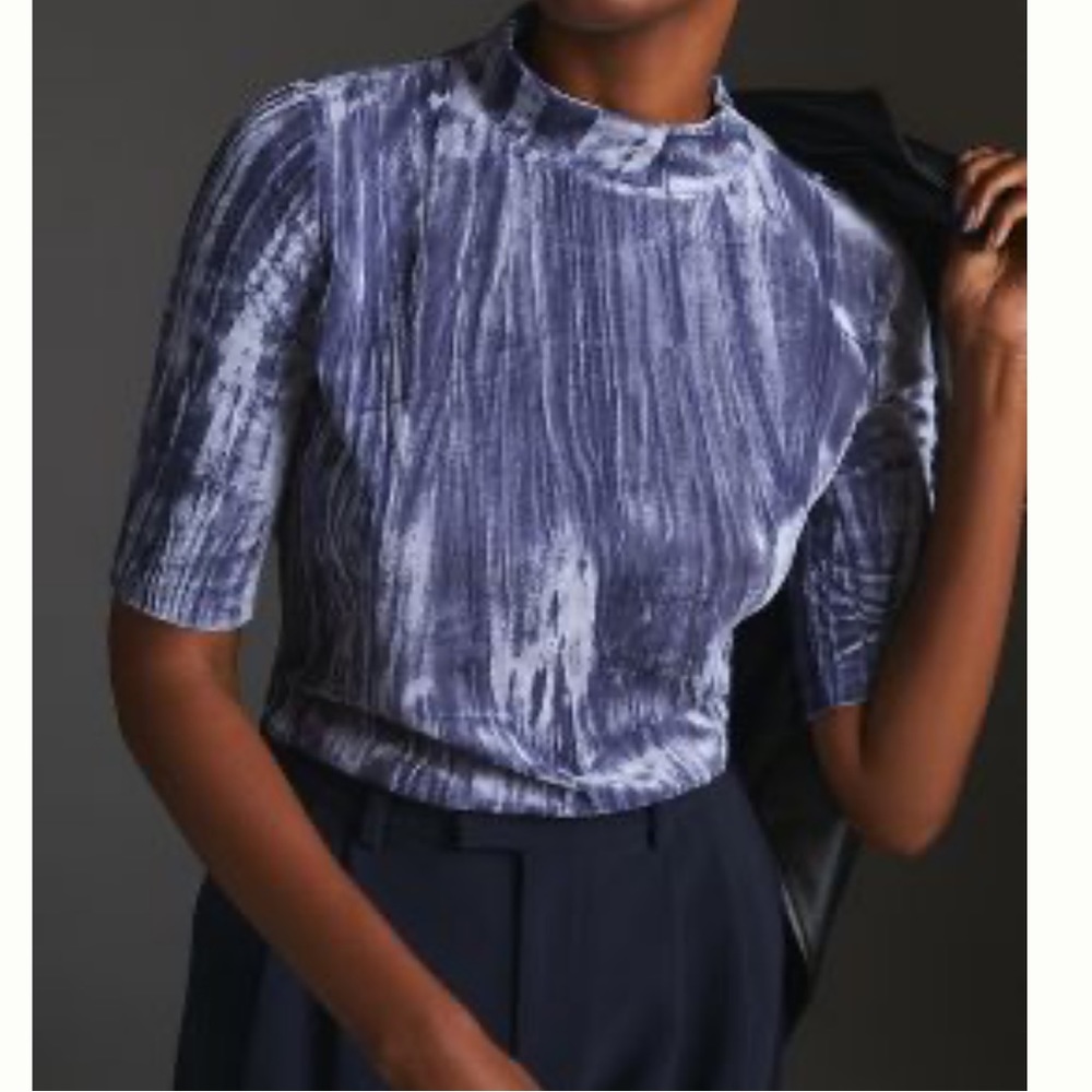 PILCRO velveteen, mock neck top
NWT